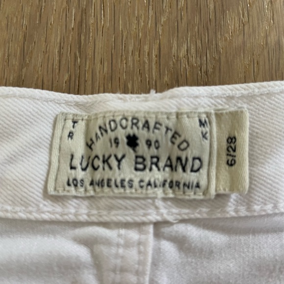 Lucky Jeans “The Cut Off” white jean shorts - Picture 4 of 6